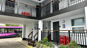 The Prince Albert Pub & Hotel with onsite FREE PARKING 2 minutes from Legoland - Image 4