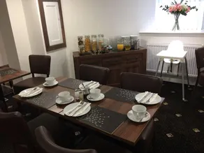 Marlborough Hotel - Image 4