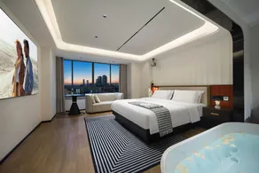 Sky·Cloud Smart Cinema Hotel (MixC Yangjiaping Metro Station Branch) - Image 2