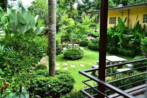 Social Escape Hotel Lemon Chalet - Image 3