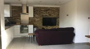 Wingfield Garden Suite - Image 2