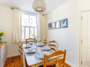 Perfect family home - easy walking to city centre. - Image 2
