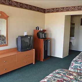 Gateway Inn Fairfield - Image 5