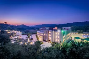 Golden Tulip Chandigarh - Panchkula - Image 2