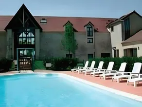 Hotel Les Suites - Domaine de Crécy - Image 5