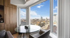 Yorkville 1 Bedroom Great View - Image 5