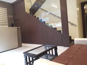 Hotel Emerald Near T2 International Airport Mumbai - Image 4