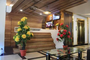 SDM Golden Tower Hotel - Image 2
