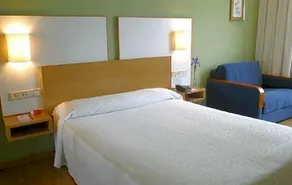 Hotel City House Rias Altas - Image 3