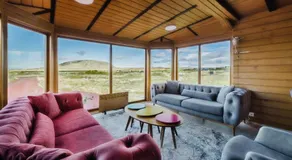Large luxury Cabin On The Golden Circle Next To Kerið The Crater. - Image 2