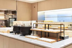Huanpeng Holiday Hotel - Image 4
