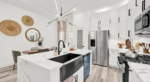 Modern Gated Townhome 5 Mins to NRG & Med Center - Image 4