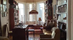 White Hotel Guesthouse - Image 2