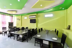 OYO 41006 Hotel Highway Home - Image 2