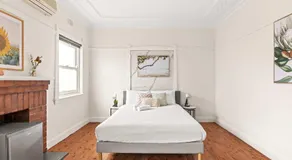 Comfortable & Affordable Stay in Padstow - Queen Room Retreat - Shared Bathroom - Image 2