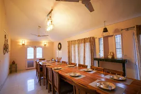 mango leaf retreat - Image 3