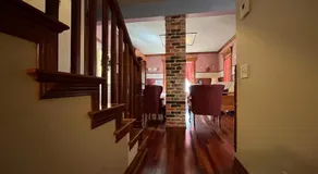 Gwen's Place - Private 2nd Floor - Image 4