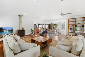 Beachside Escape, Sunshine Beach - Image 2