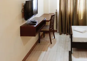 RedDoorz Plus @ Conclave Hotel Davao City - Image 2