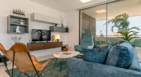 Amazing central apartment with sea-view, close to beach with pool, sauna, WiFi and private parking - Image 2