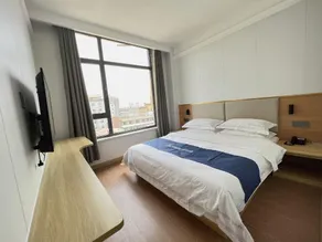 Home Inn - Huayi Select Hotel - Linfenhongdongyufeng Road Center Plaza - Image 2
