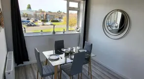 Newly refurbished 3 bedroom flat - Image 3