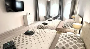 GrandLux Villa & Spa - Image 2