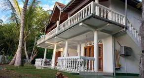 Shanon Lake Villa Surf Lodge - Image 5