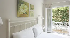 Kassiopi Seafront Elegant Apartments - Image 2