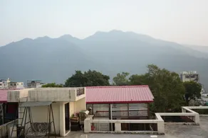 Sriezaa Yogshala - Image 5