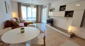 Spacious apartment with large private garden in Palm Mar - Image 2