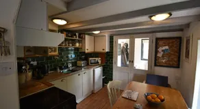 Yewtree Cottage-The Art House - Image 3