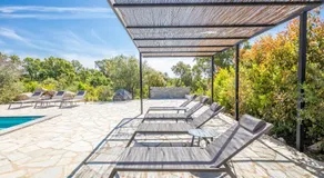 Villa avec barbecue, jardin et piscine privée | Vue mer - Image 4