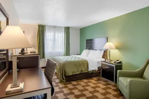 Greenwood Inn - Image 2