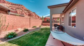 Upscale Family Home in Kanab with Gym Pool Red Rock Views - Image 5