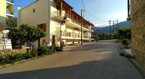 Avra Apartments - Image 2