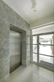 B32 Apartment - Image 5