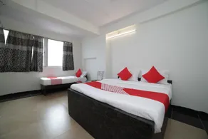Hotel O A & Restaurant - Image 2