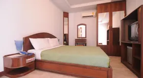 Paradise Inn and Dining - Image 2
