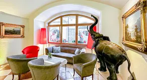 Hotel Elefant Family Business - Image 4