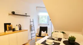 BEECH APARTMENT: MAISONETTE + FREE PARKING + NETFLIX - Image 3
