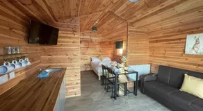 Lakeside Fishing Retreats - Image 5