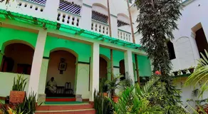 Z Hotel - Image 2