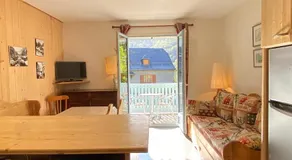 Joli chalet 60m2 proche du centre. parking. balcon - Image 2