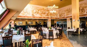 Piramida Park Hotel & Wellness - Image 5