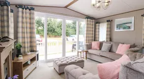 17 Castle Walk - Image 2