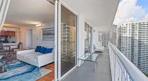 Amazing apartment in the Heart of Brickell - Image 5