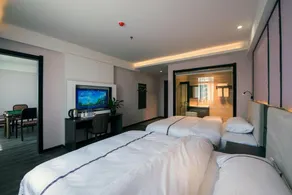 Yiliang Xinyuan Hot Spring Resort Hotel - Image 2