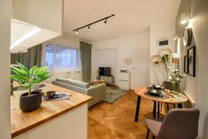 MARBLE & PASTELS Homey Central Apartment - Image 2