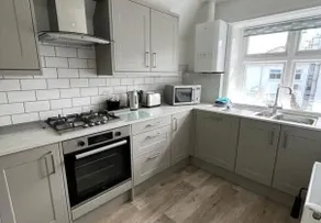 The Upper Deck - Fantastic sea views - Image 4